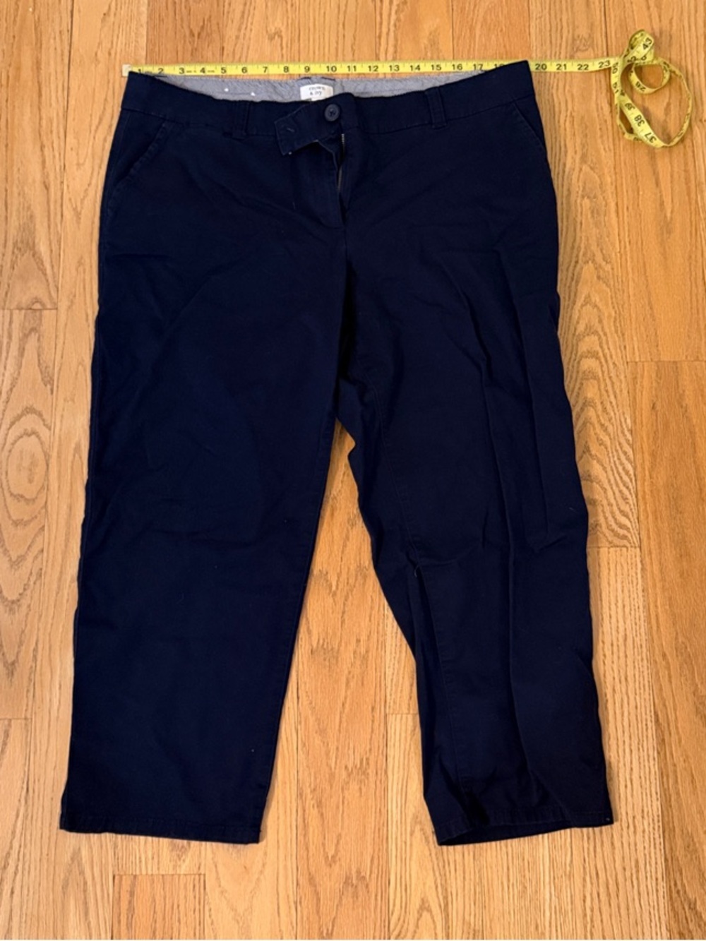 crown & ivy Dark Navy Capri Pants